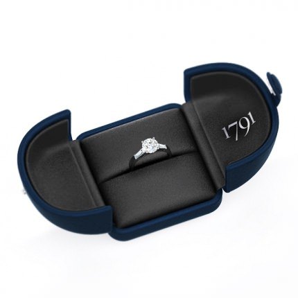 Diamond Ring White Gold Speranza - Box View