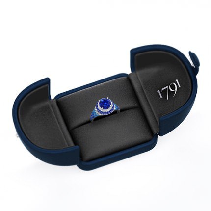 Sapphire Ring White Gold Olympia - Box View